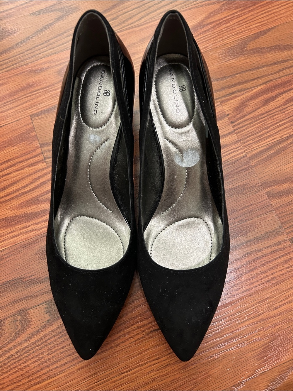 Bandolino Black Pointed Toe Suede Pumps sz 8.
